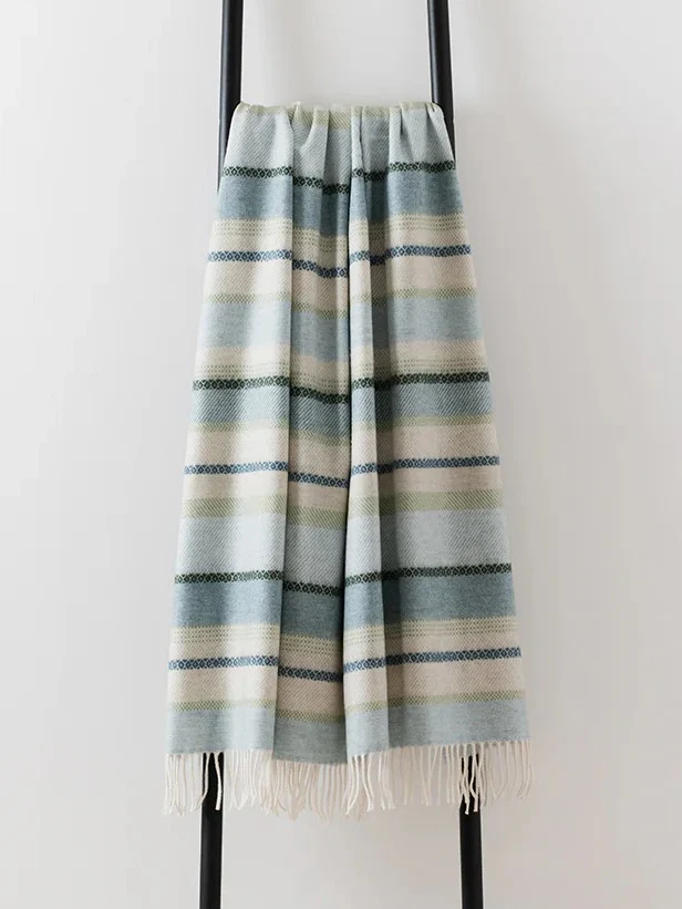 Croftmore Merino Lambswool Throws - Image 8