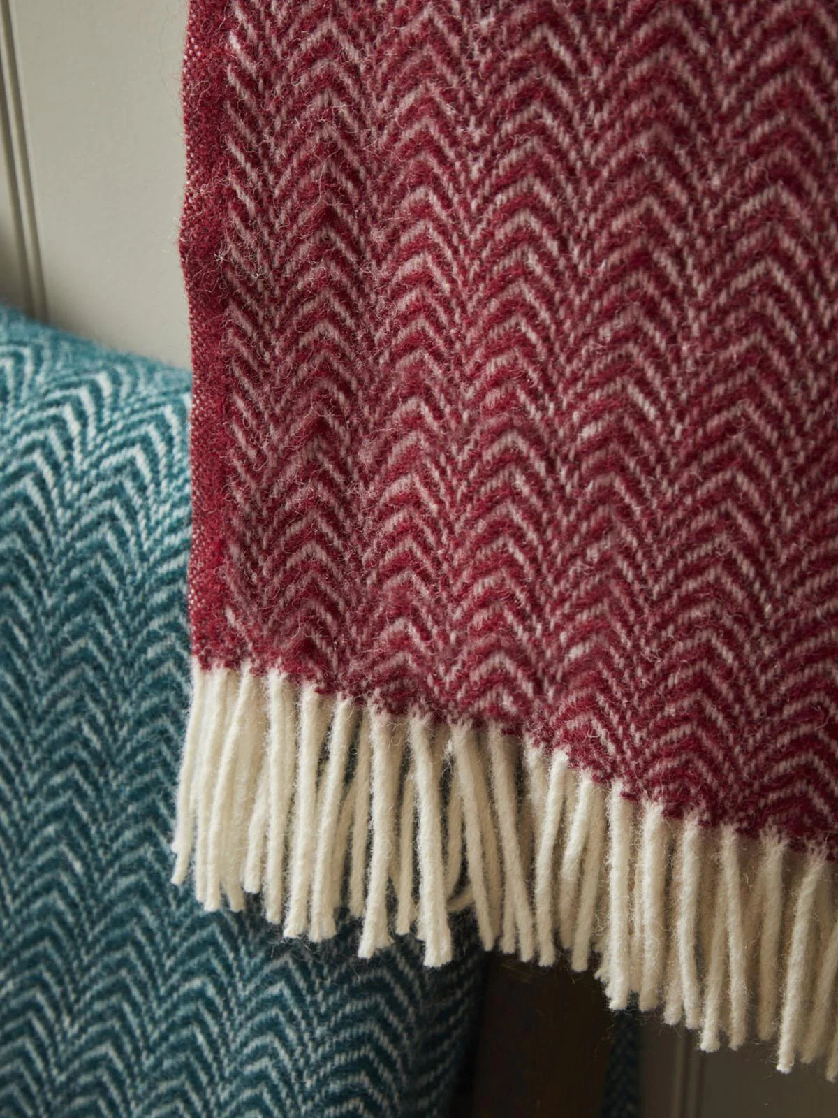 Dune Pure New Wool Throw - Beet - Image 3