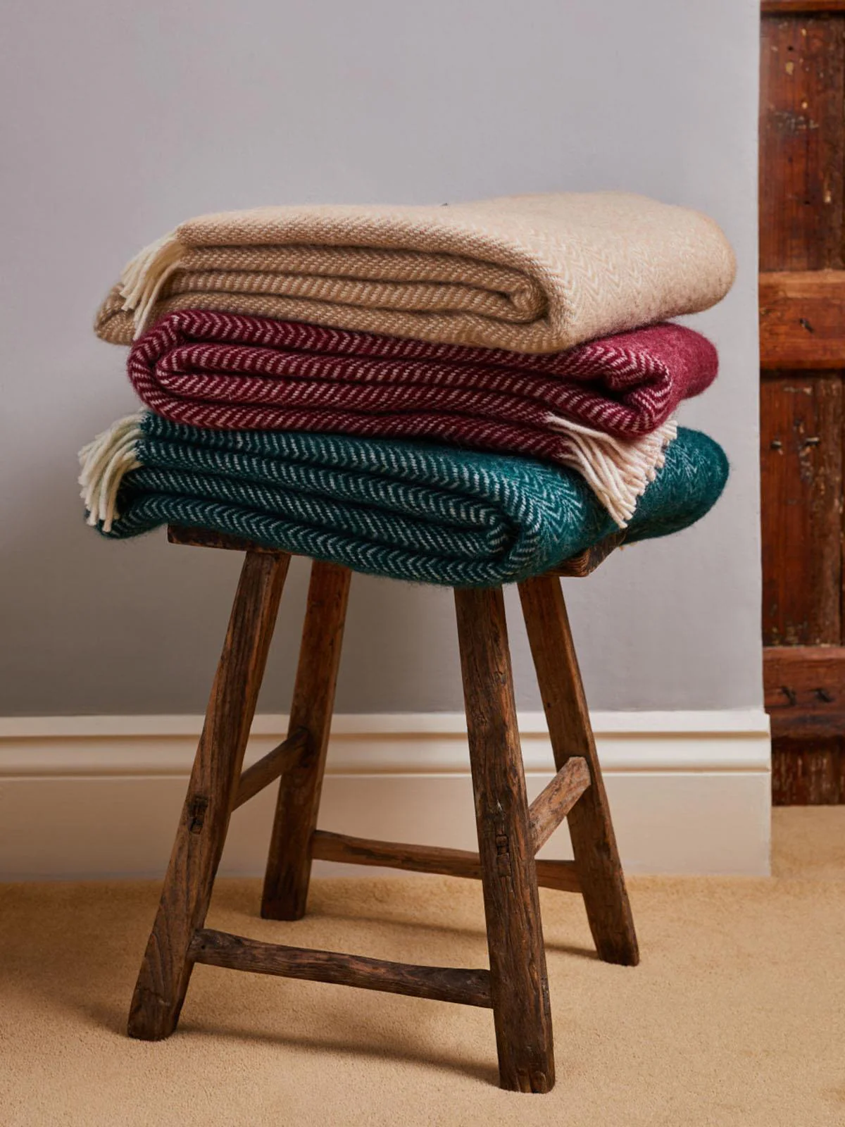 Dune Pure New Wool Throw - Beet - Image 4