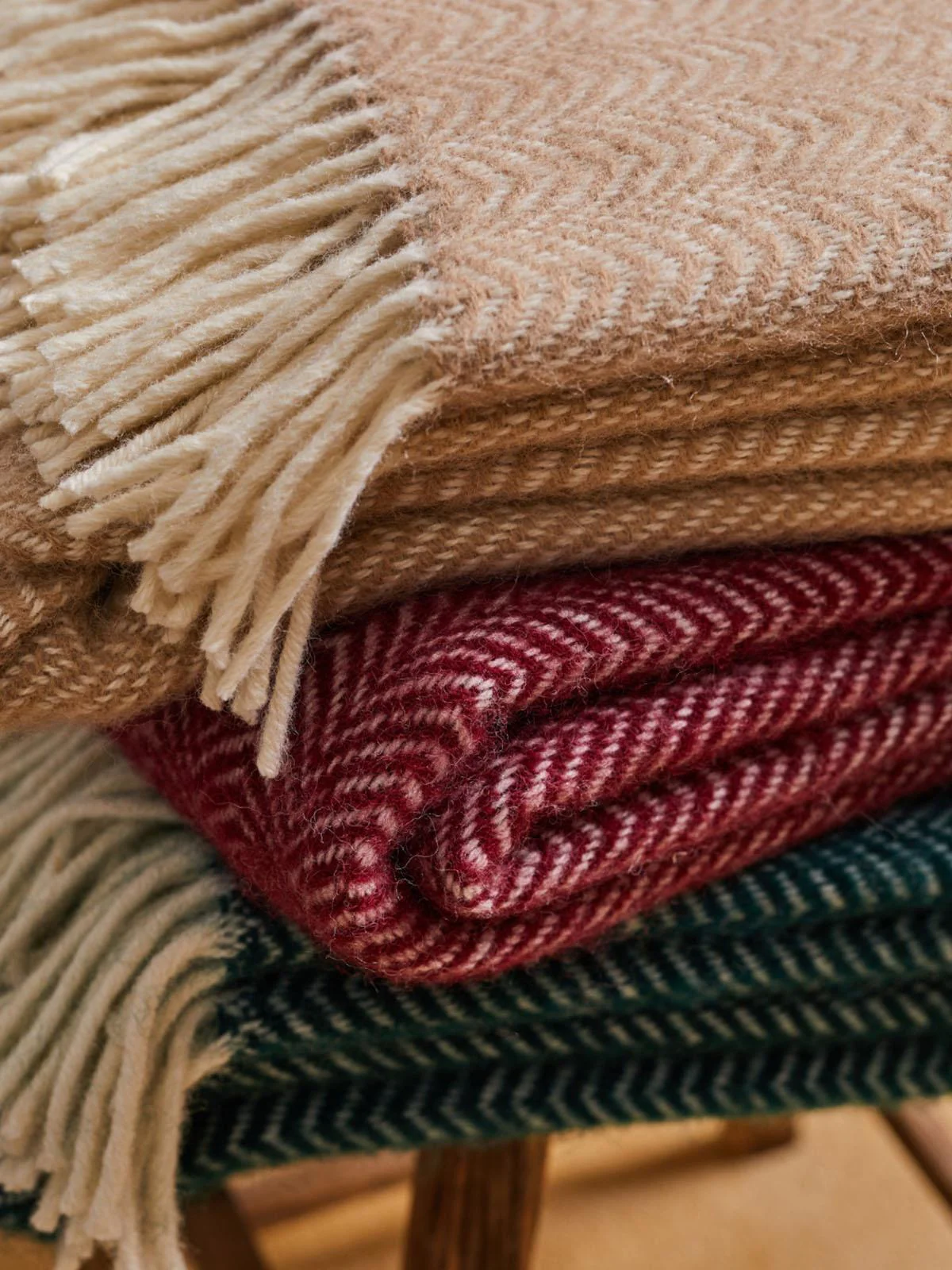 Dune Pure New Wool Throw - Beet - Image 5