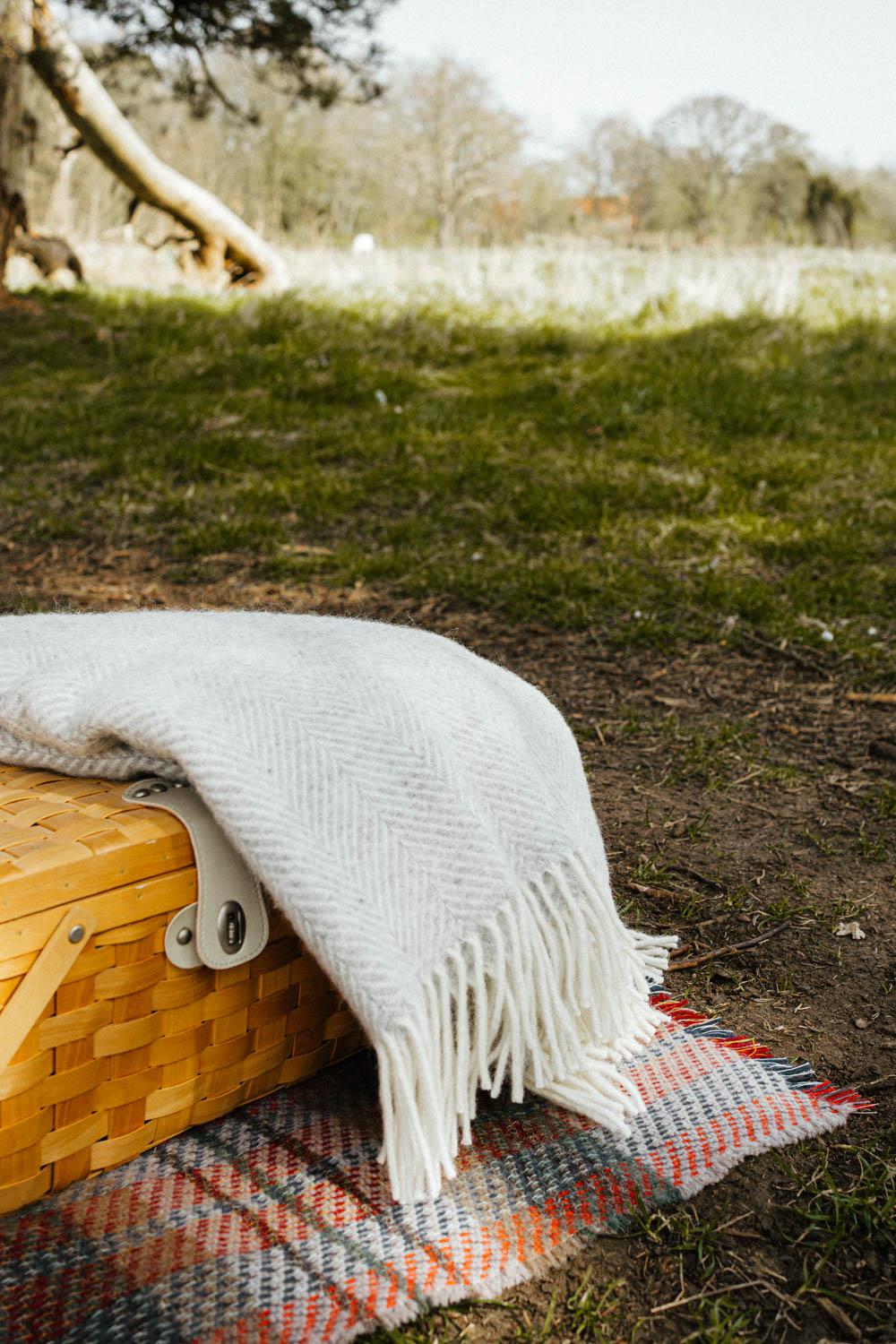 Herringbone Pure New Wool Throw - Silver Grey - Image 7