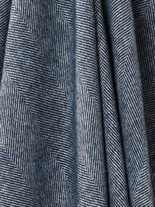 Herringbone Shetland Pure New Wool Throw - Navy Blue - Image 3
