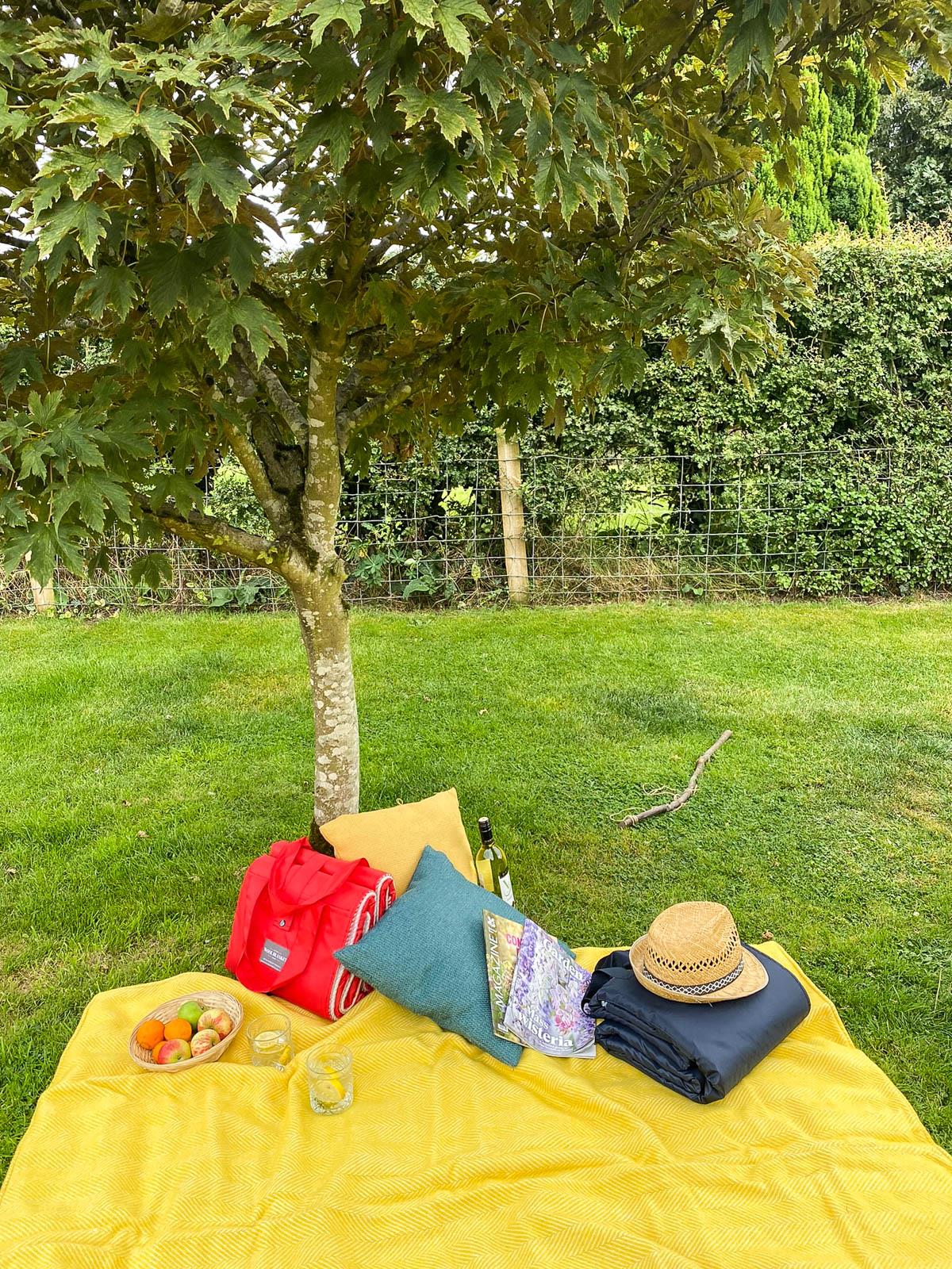 Herringbone Waterproof Eventer Picnic Blanket - Dandelion - Image 3