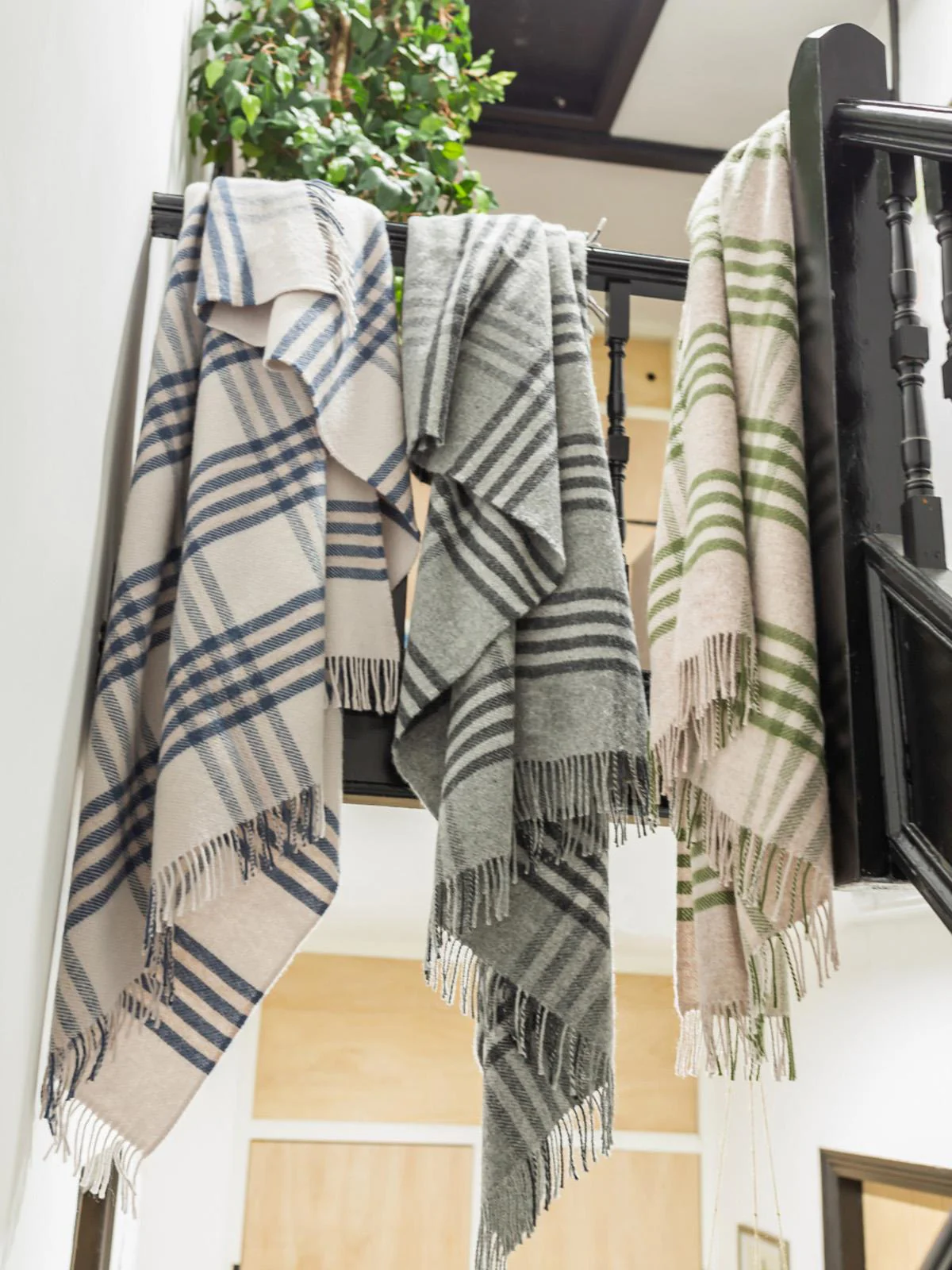 Hex XL Pure New Wool Throw - Blue Slate - Image 2