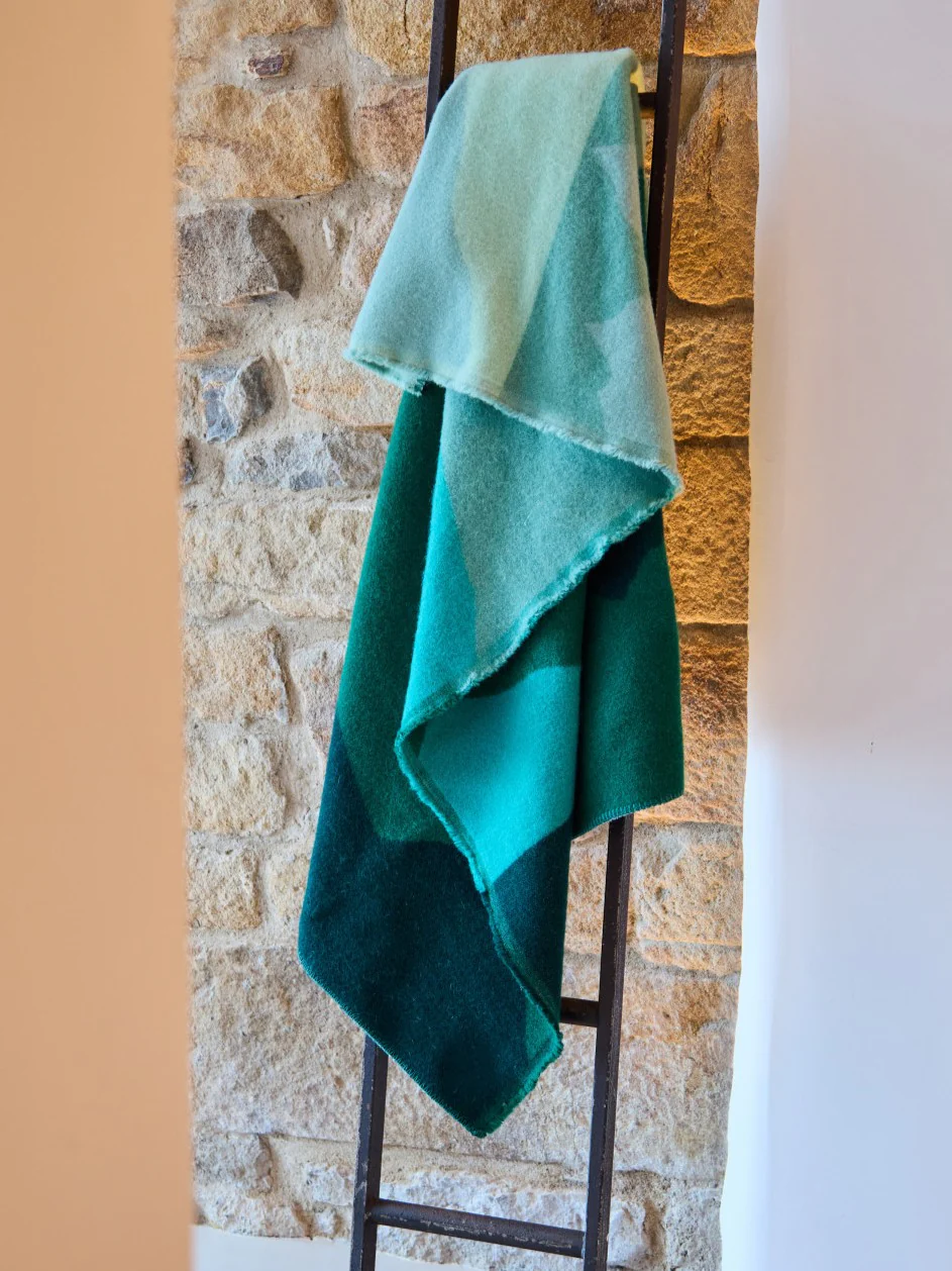Hills Pure New Wool Throw - Green - Image 6