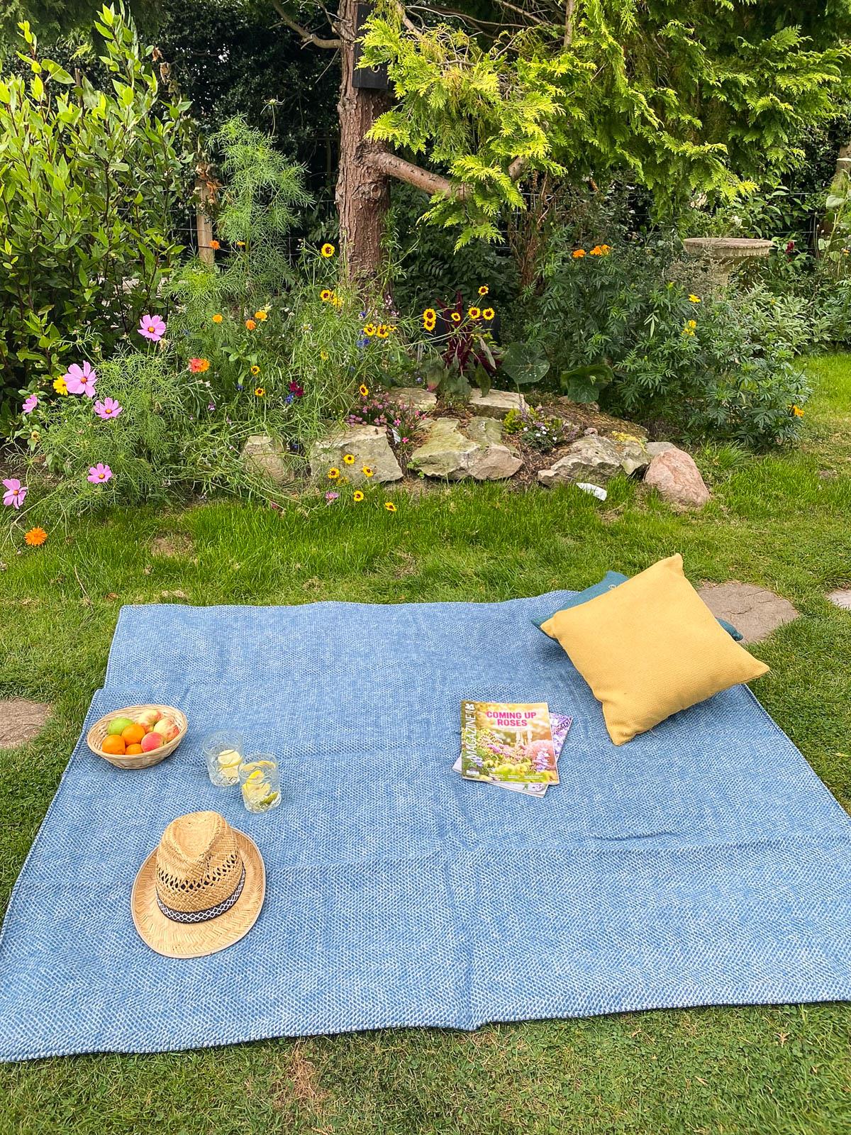 Honeycomb Waterproof Eventer Picnic Blanket - Ink Blue - Image 6