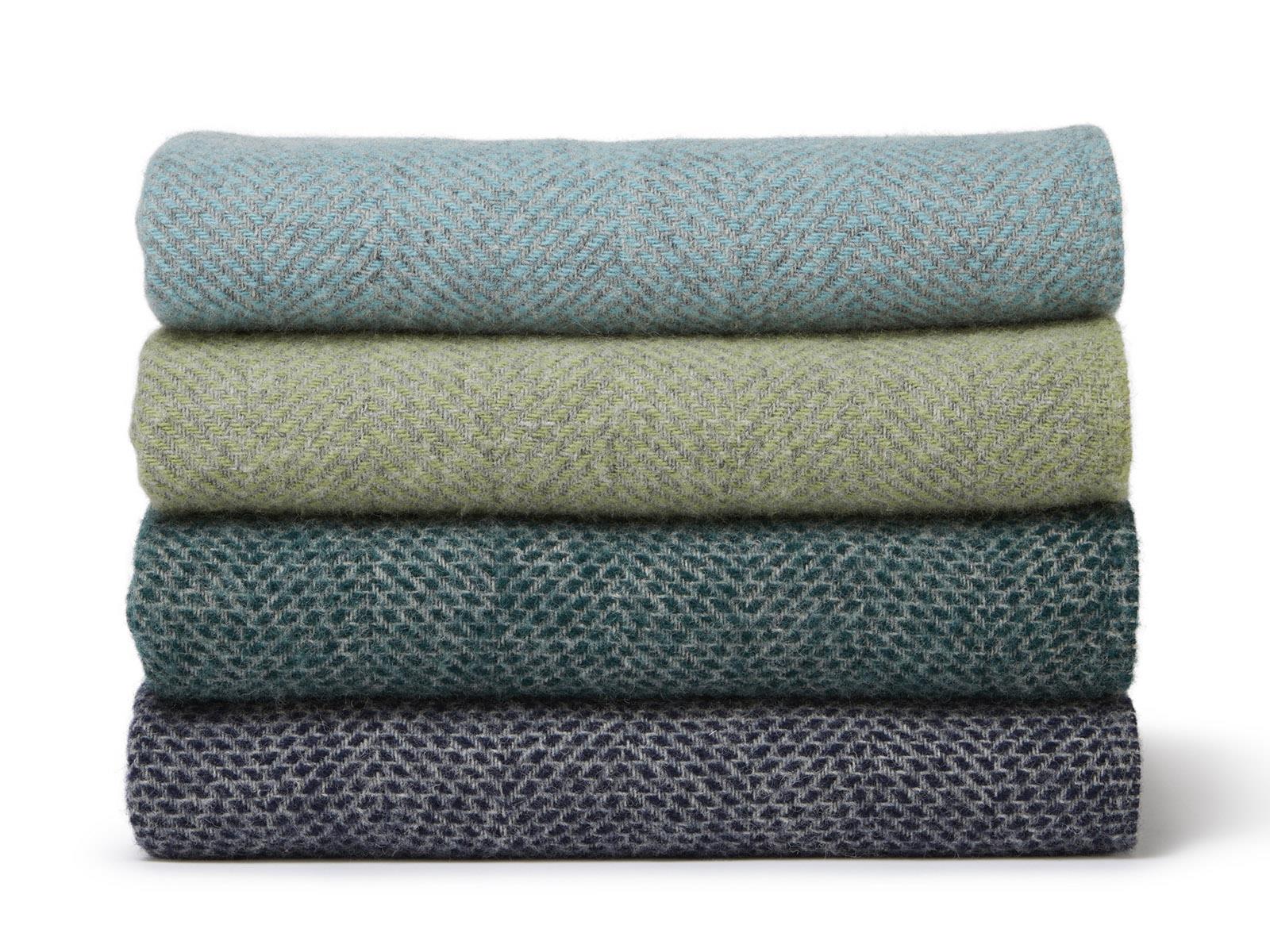 Honeycomb XL Pure New Wool Throw - Fern/Grey - Image 4