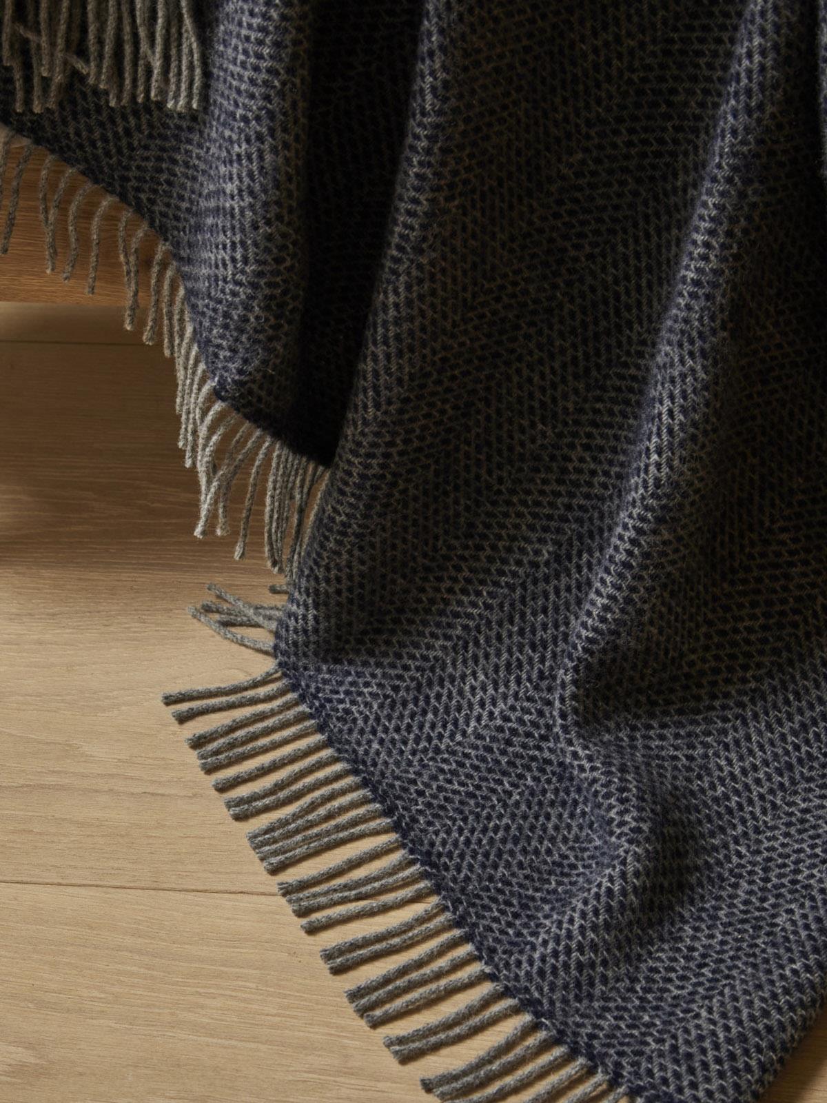 Honeycomb XL Pure New Wool Throw - Navy/Grey - Image 4