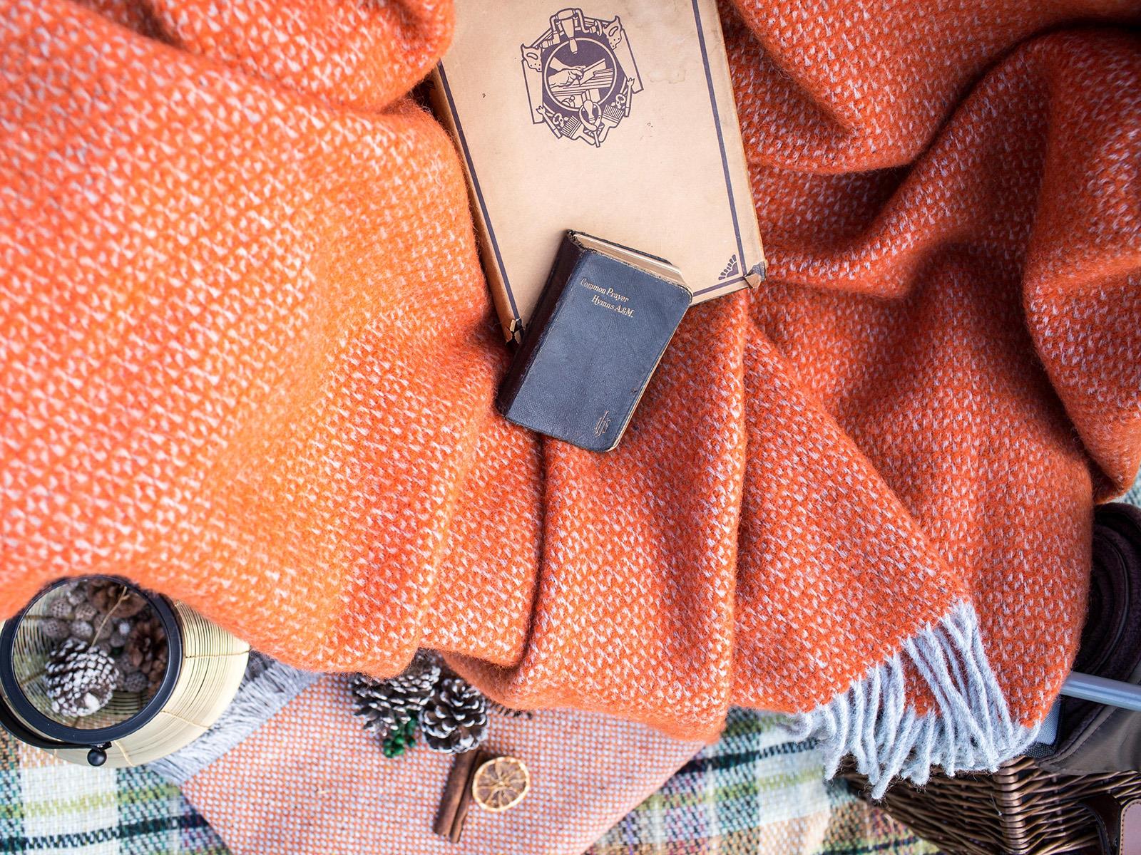 Illusion Waterproof Polo Picnic Blanket - Pumpkin - Image 4
