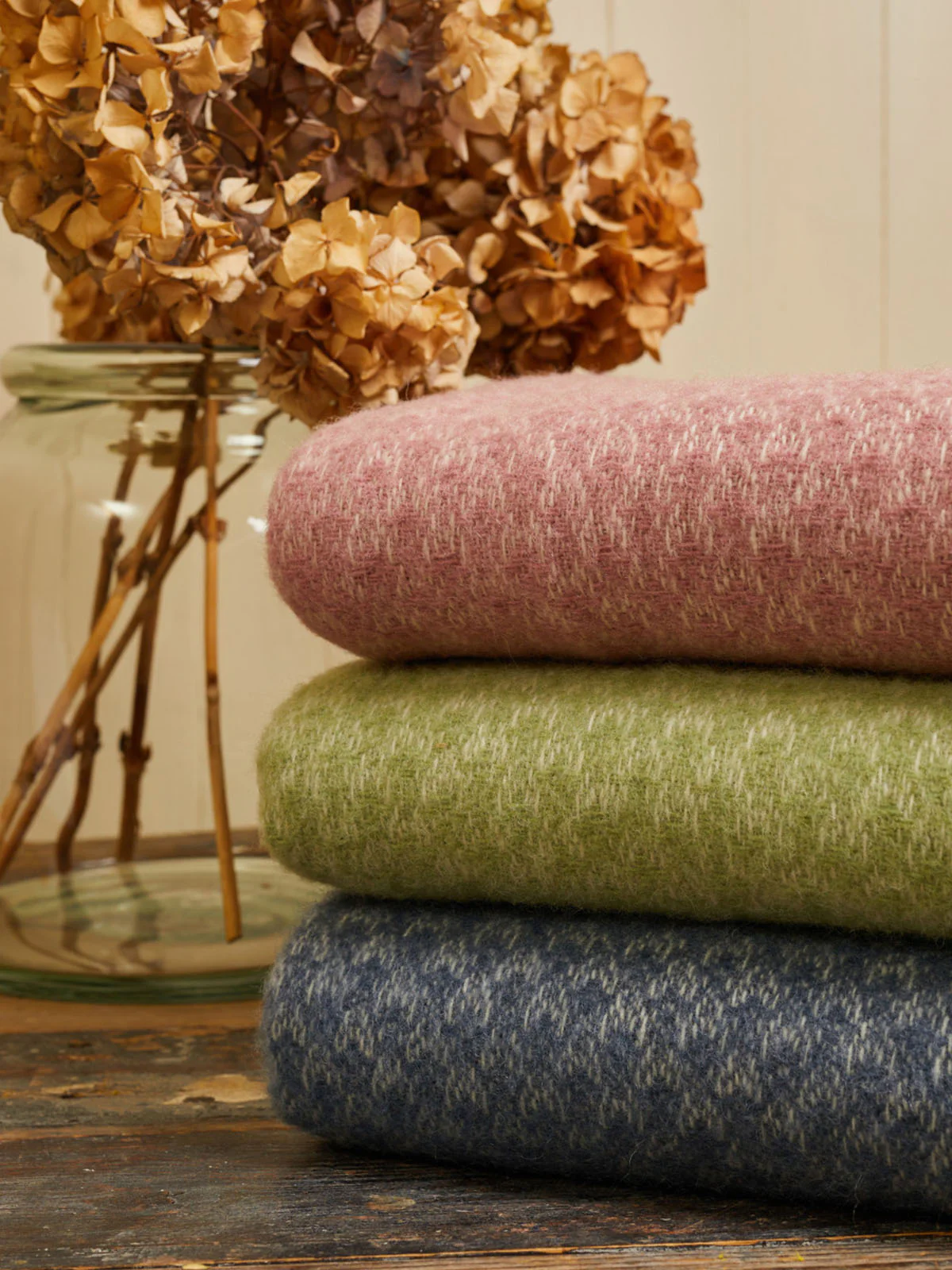 Isobel Crescent Pure New Wool Throw - Fern - Image 4