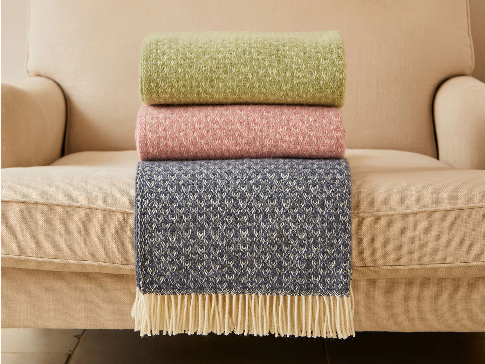 Isobel Crescent Pure New Wool Throw - Fern - Image 5