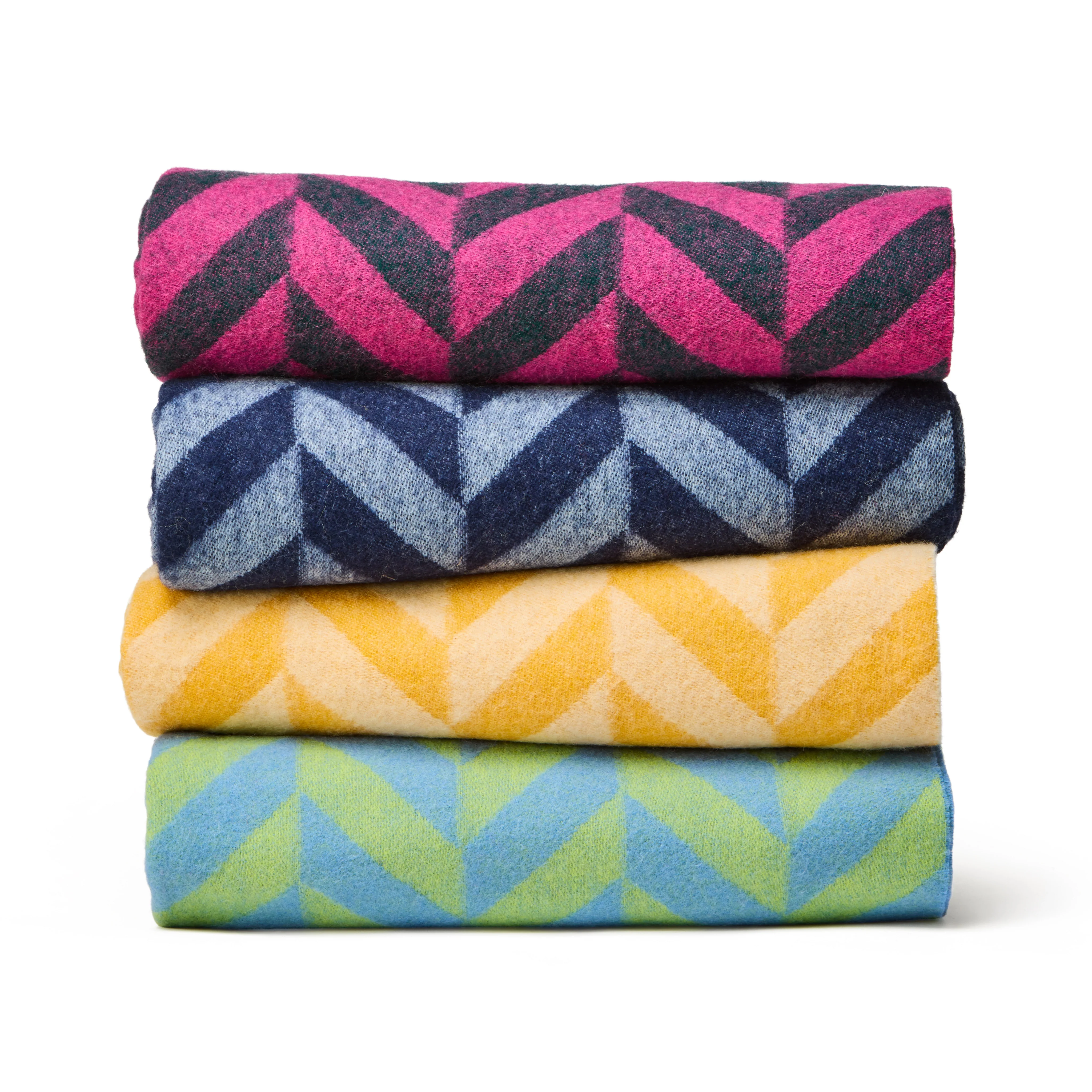 Lambswool Chunky Herringbone Throw - Yellow/Beige - Image 3