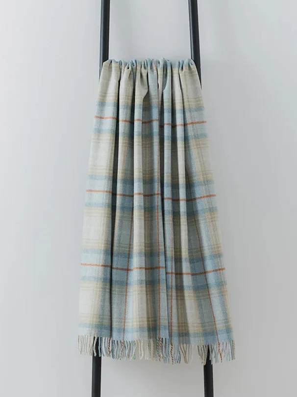 Lindores Merino Lambswool Throws - Image 4