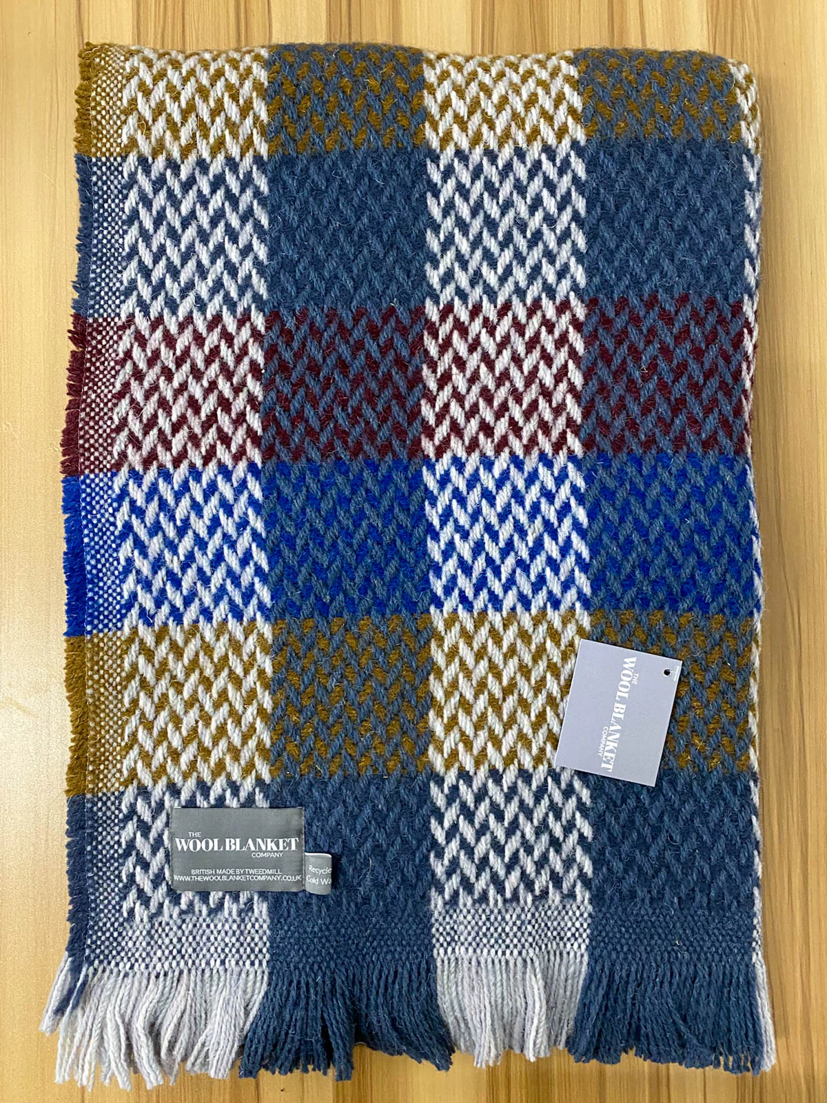 Random Check Celtic Weave Recycled Wool Throw - Image 11