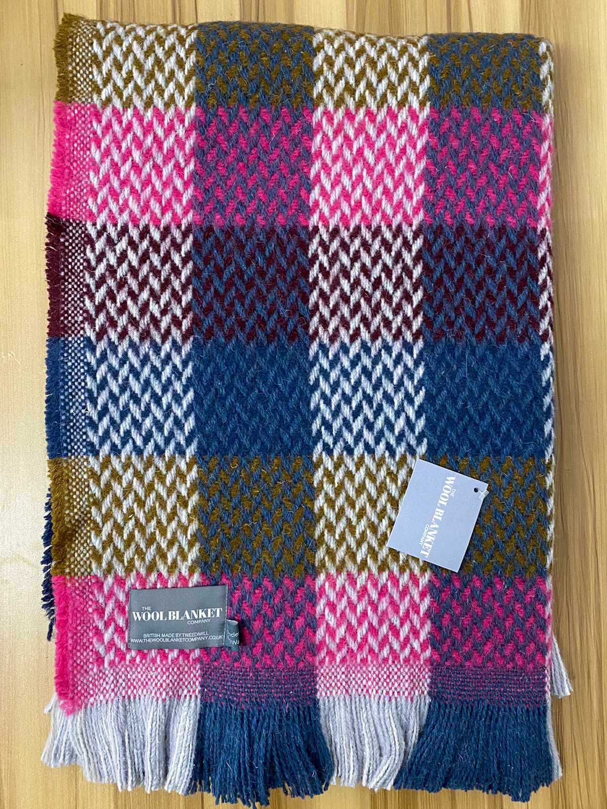 Random Check Celtic Weave Recycled Wool Throw - Image 9