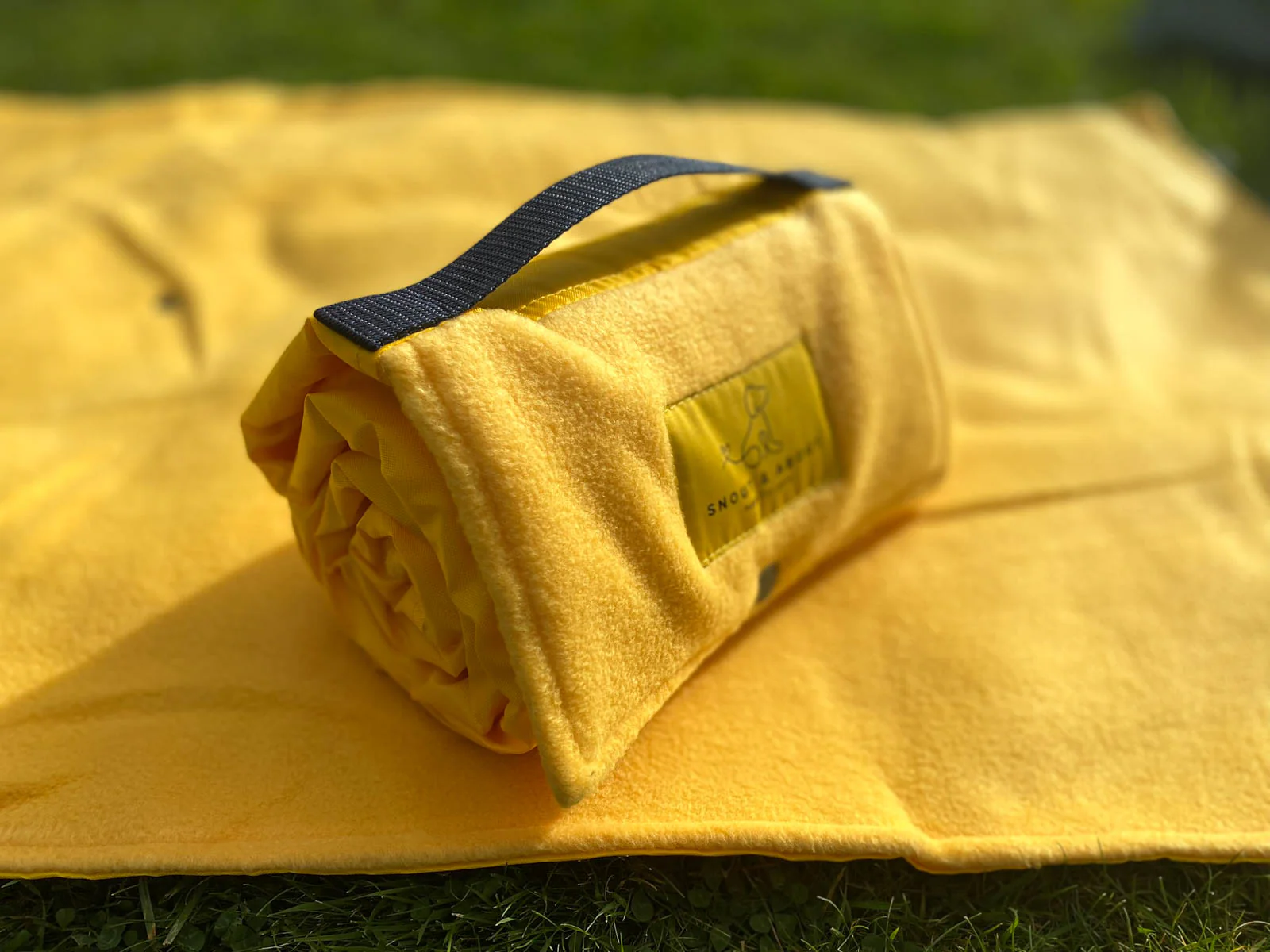 Snout & About - Custard Fleece Dog Mat - Image 5