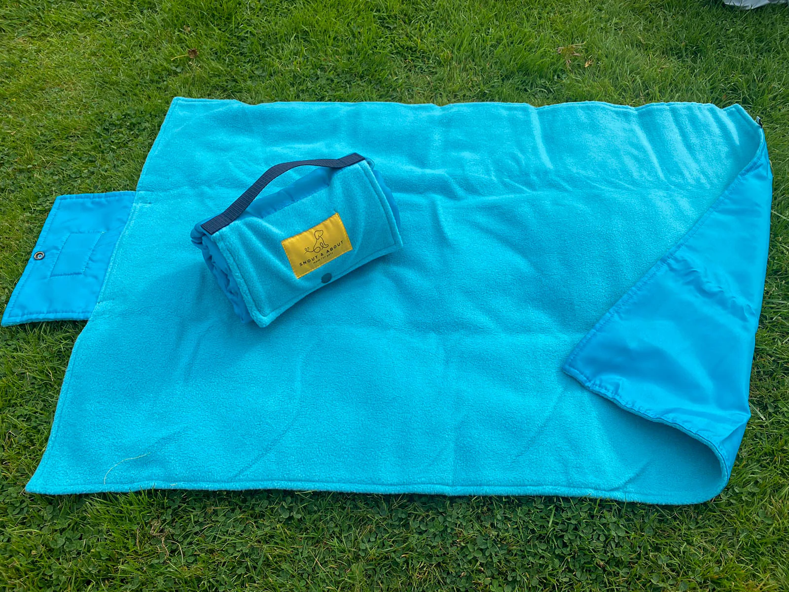 Snout & About - Turquoise Fleece Dog Mat - Image 3