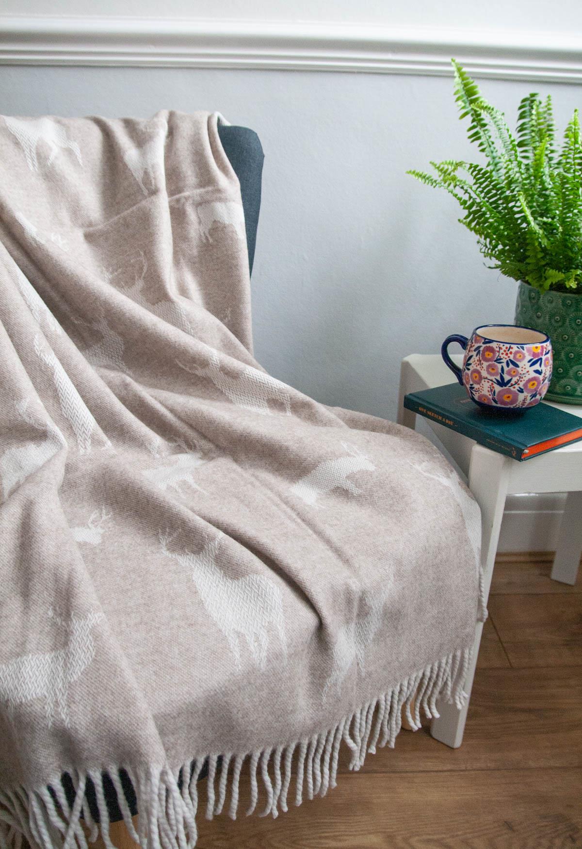 Stag Merino Lambswool Throw - Fawn - Image 6
