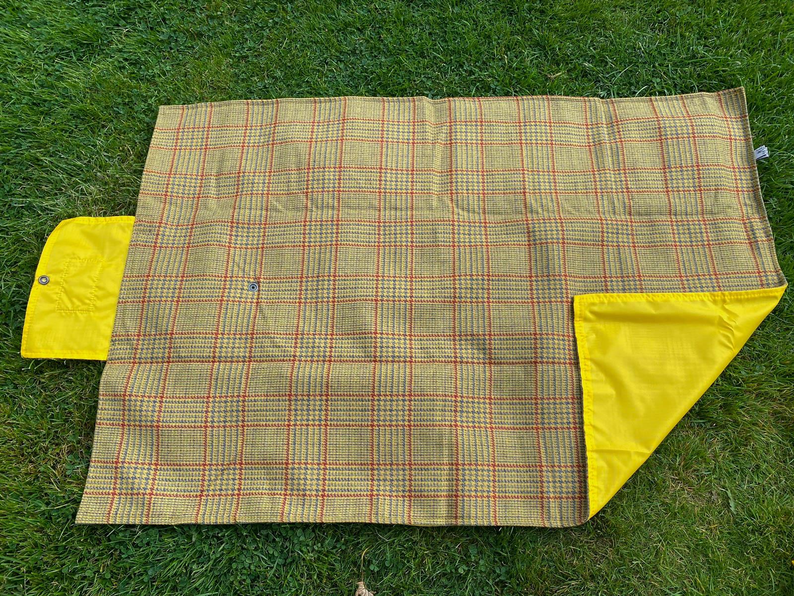 Summer's Day Tweed Wool Dog Mat - Image 9