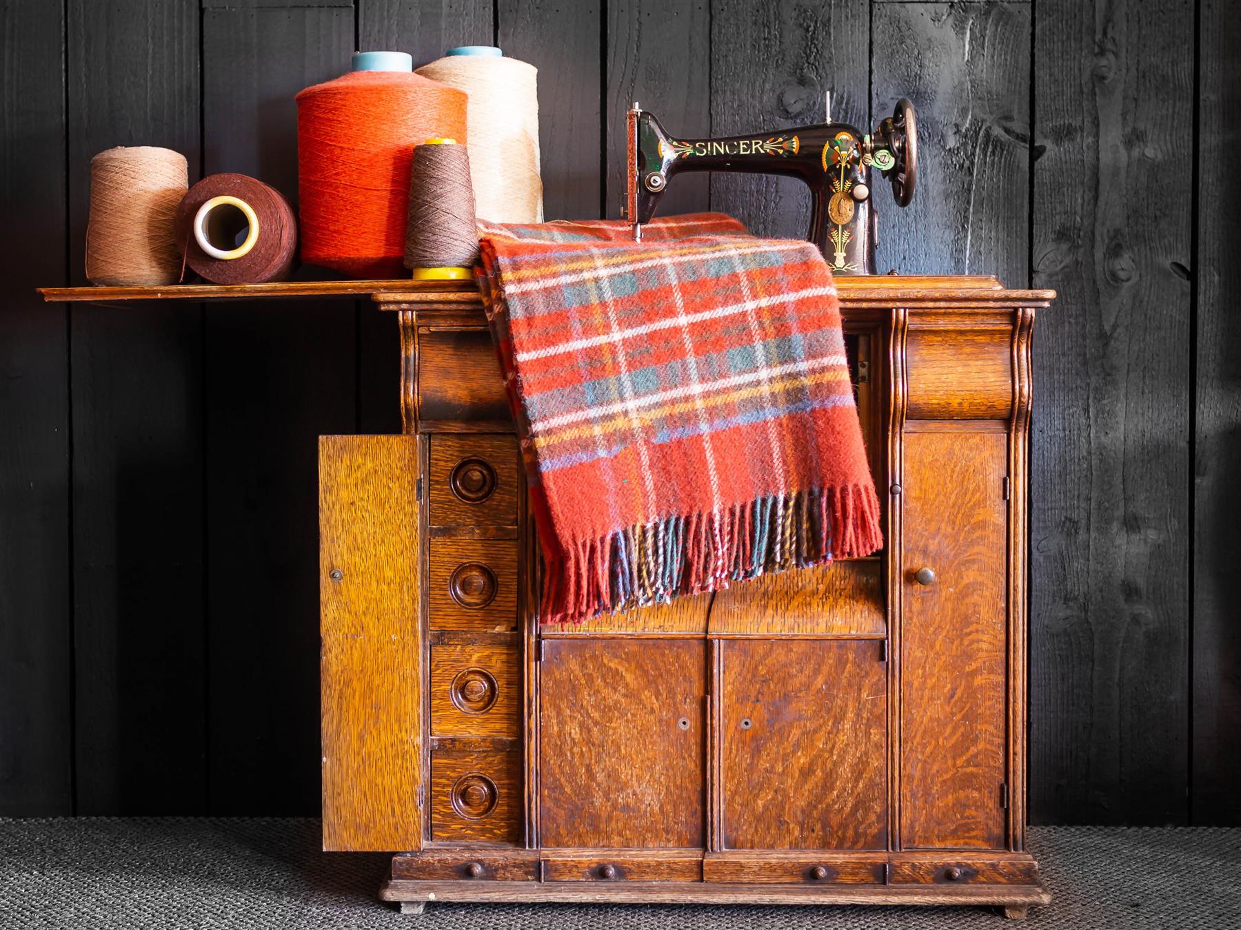 Tartan Pure New Wool Blanket - Antique Royal Stewart - Image 2