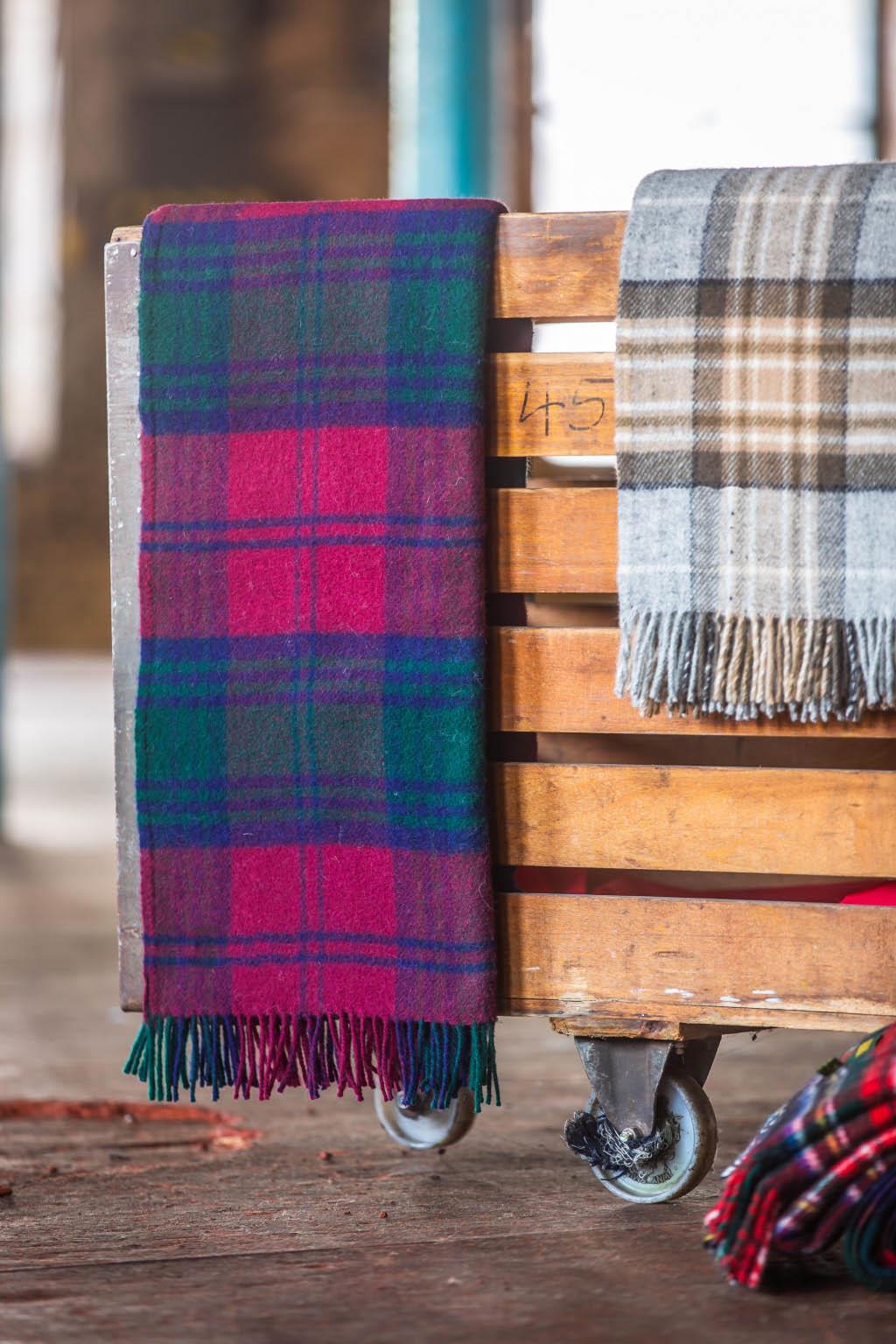Tartan Pure New Wool Blanket - Lindsay - Image 2
