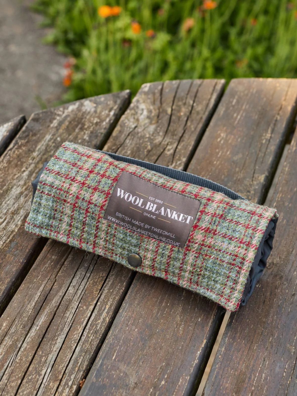 Tweed Waterproof Walker Companion Rug - Thistle - Image 2