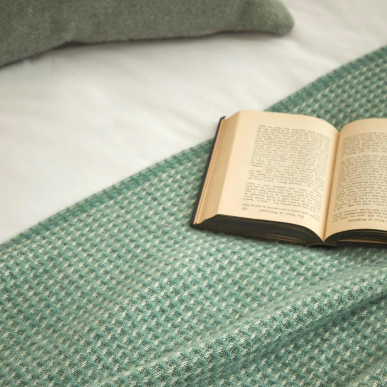 Waffle XL Pure New Wool Throw - Sea Green - Image 3